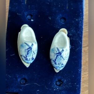 Vintage Holland Porcelain Shoe Earrings